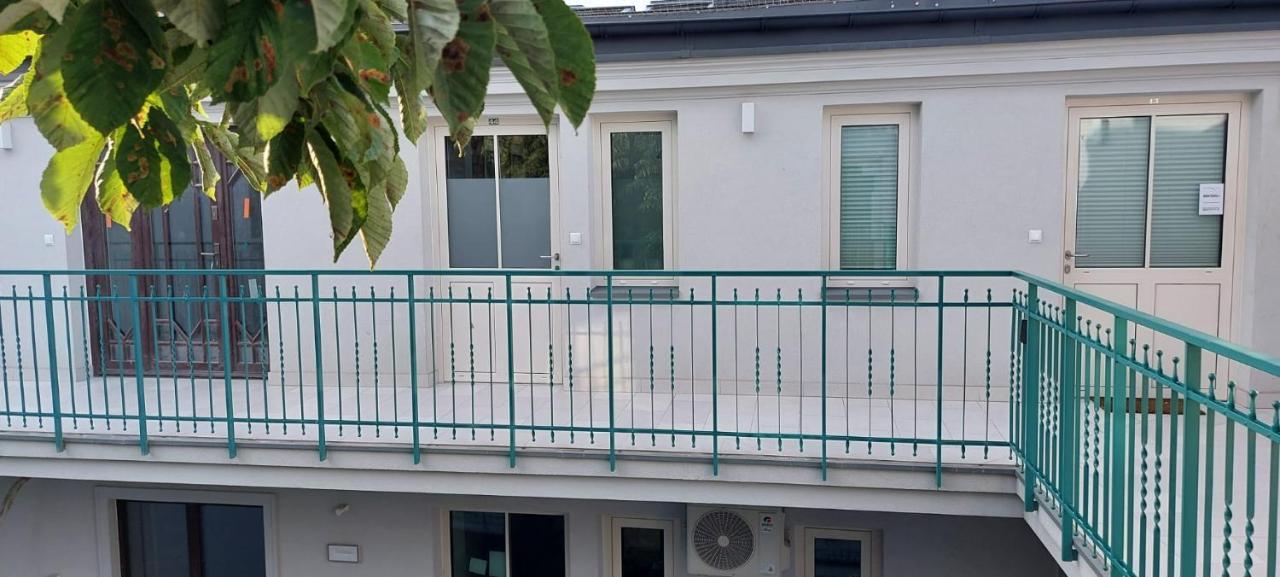Juwel Apartments Krakow Z Widokiem Na Wawel Ap 47 Cracóvia Exterior foto